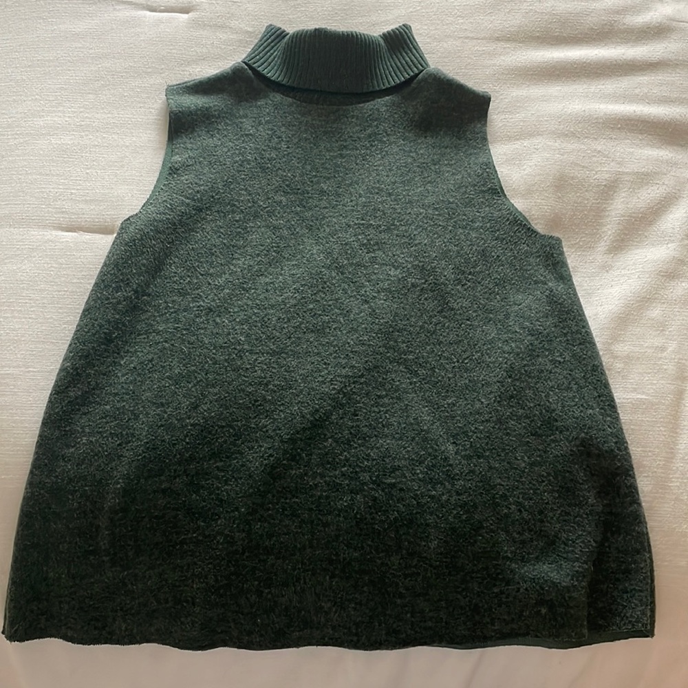 Zara sleeveless turtleneck top size medium